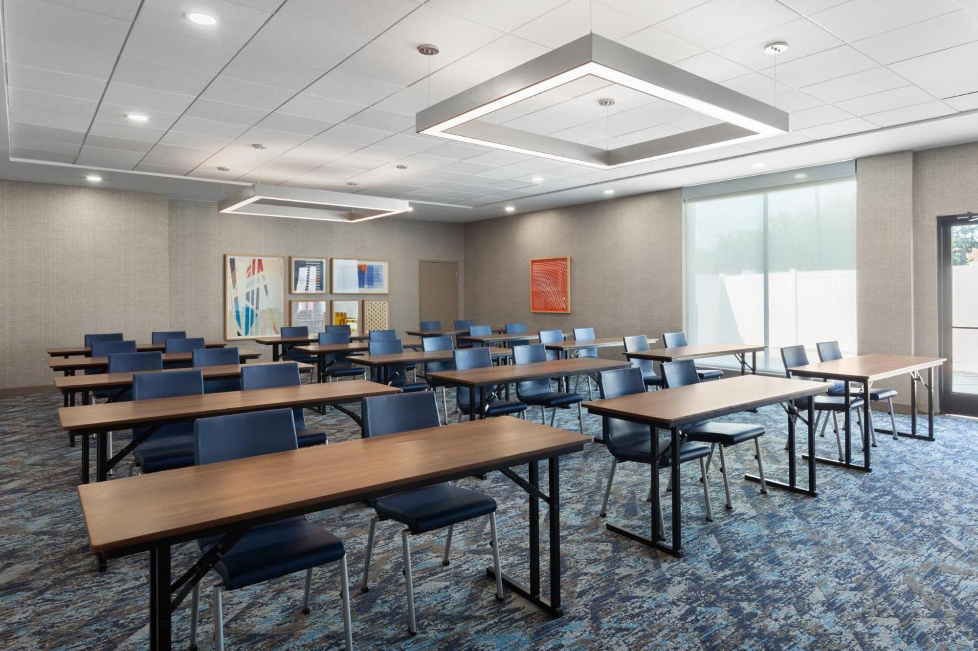Holiday Inn Express Atlanta Airport - North, An Ihg Hotel College Park Exterior photo
