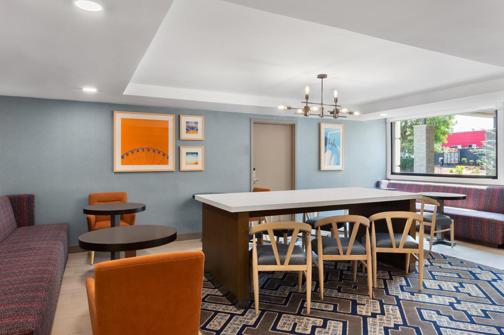 Holiday Inn Express Atlanta Airport - North, An Ihg Hotel College Park Exterior photo