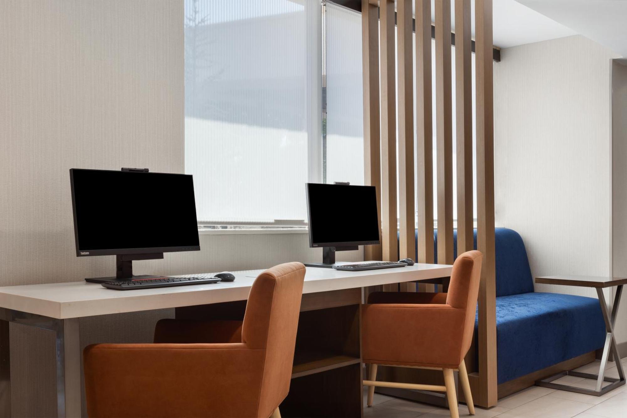 Holiday Inn Express Atlanta Airport - North, An Ihg Hotel College Park Exterior photo
