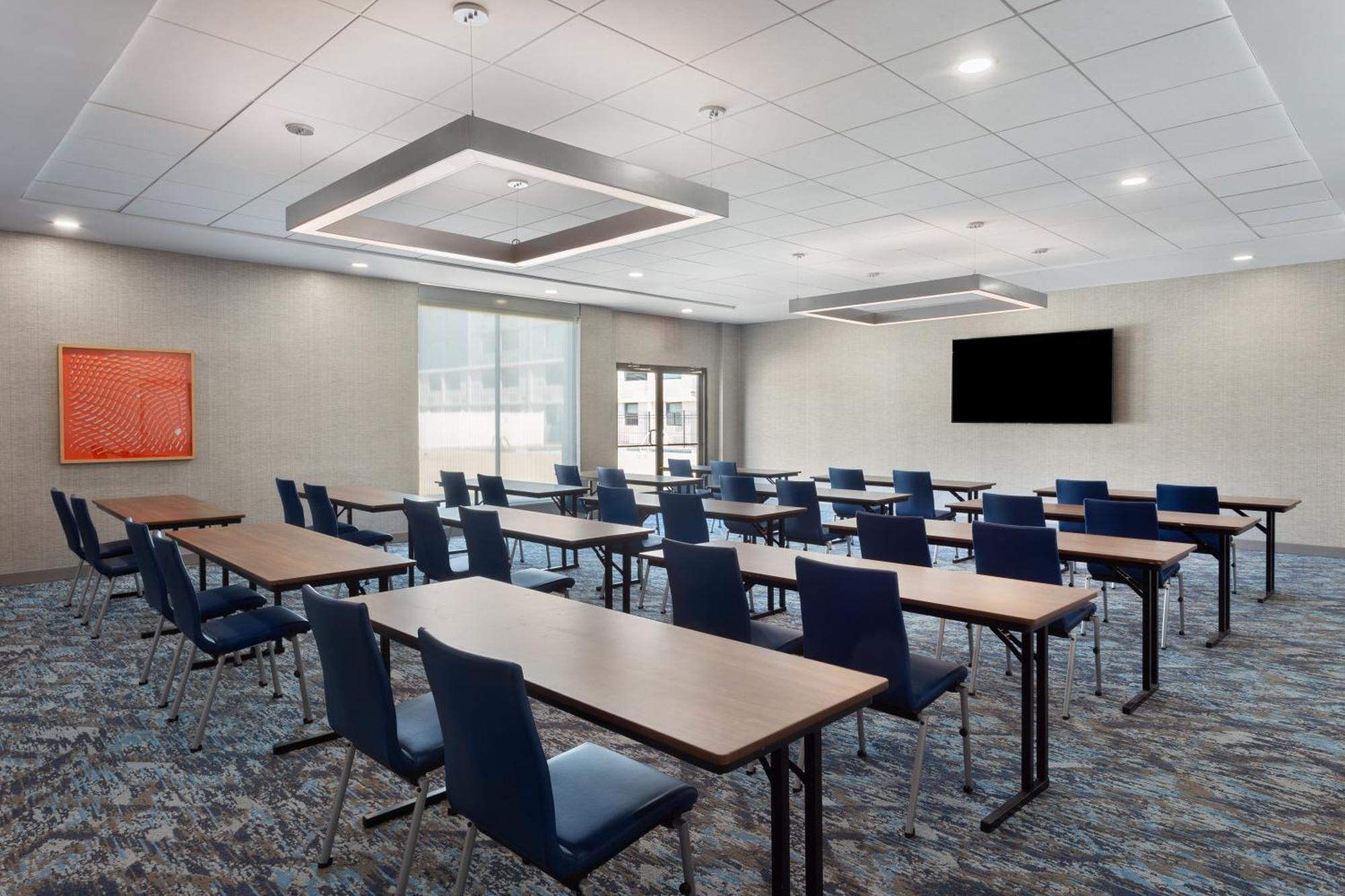 Holiday Inn Express Atlanta Airport - North, An Ihg Hotel College Park Exterior photo