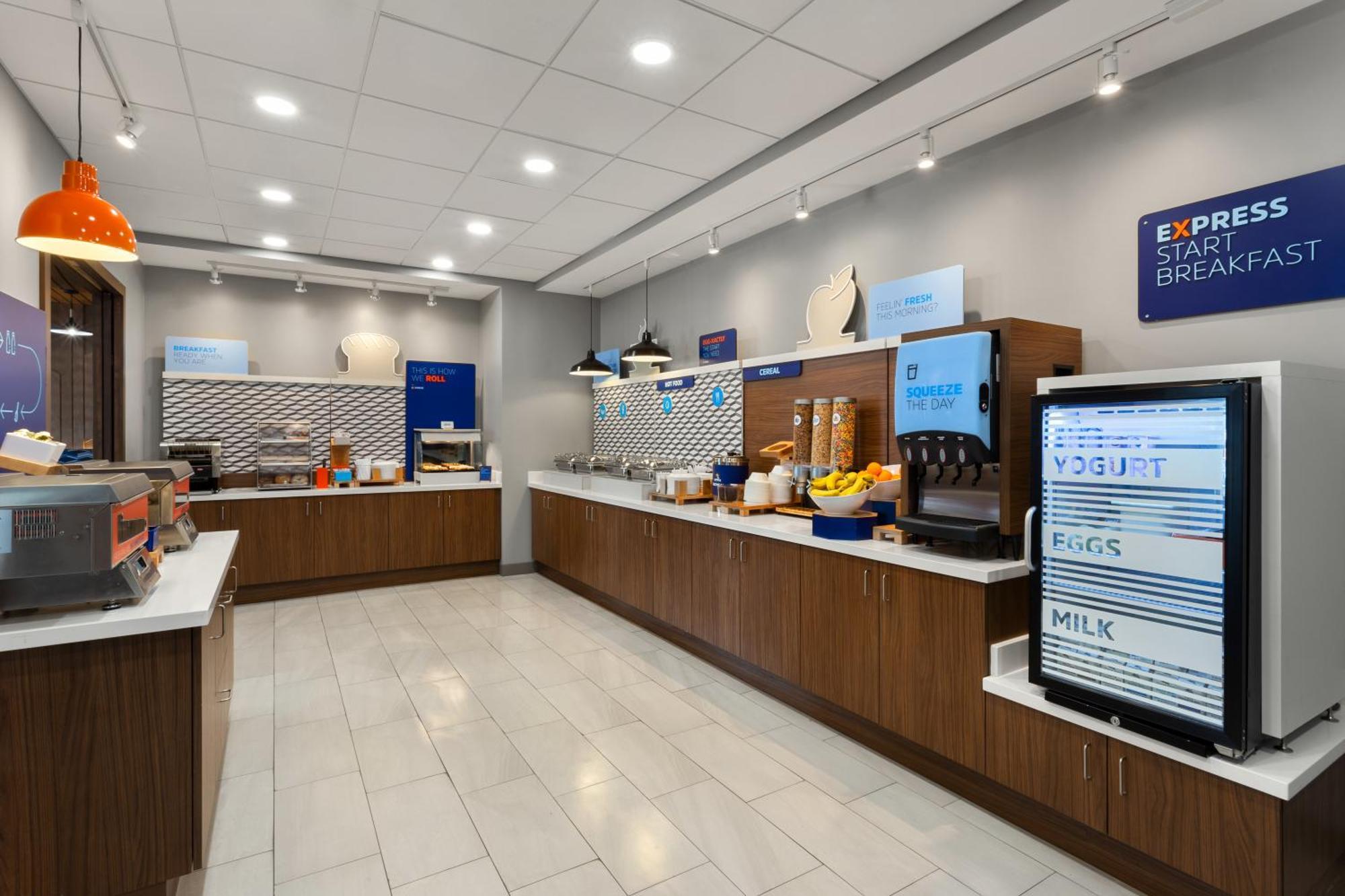 Holiday Inn Express Atlanta Airport - North, An Ihg Hotel College Park Exterior photo
